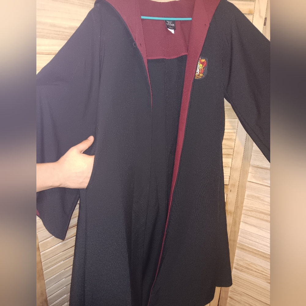 Harry Potter robe Unisex with pockets 2 XS deep burgundy Universal Studios NWOT - Picture 6 of 6